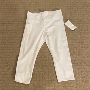 Athleta Salutation Stash Pocket Capri in White